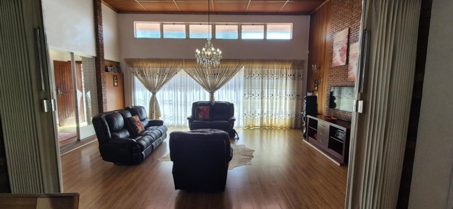 6 Bedroom Property for Sale in Memorial Road Area Northern Cape
